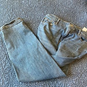 Banana Republic boyfriend jean